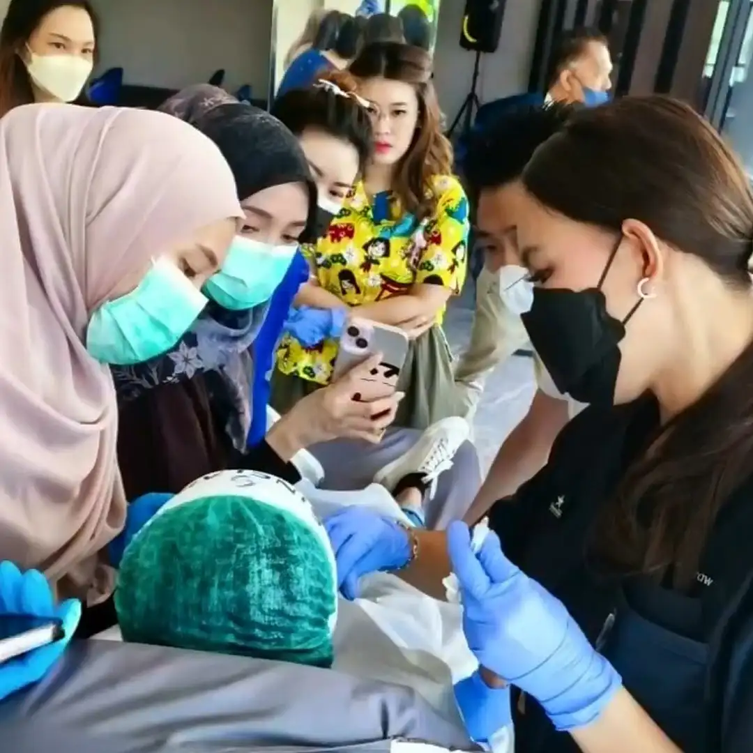 Workshop Ellanse dan Silhouette Soft Bersama Para Dokter Pilihan di Surabaya